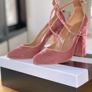 Wore once Dust Pink heel size 38
